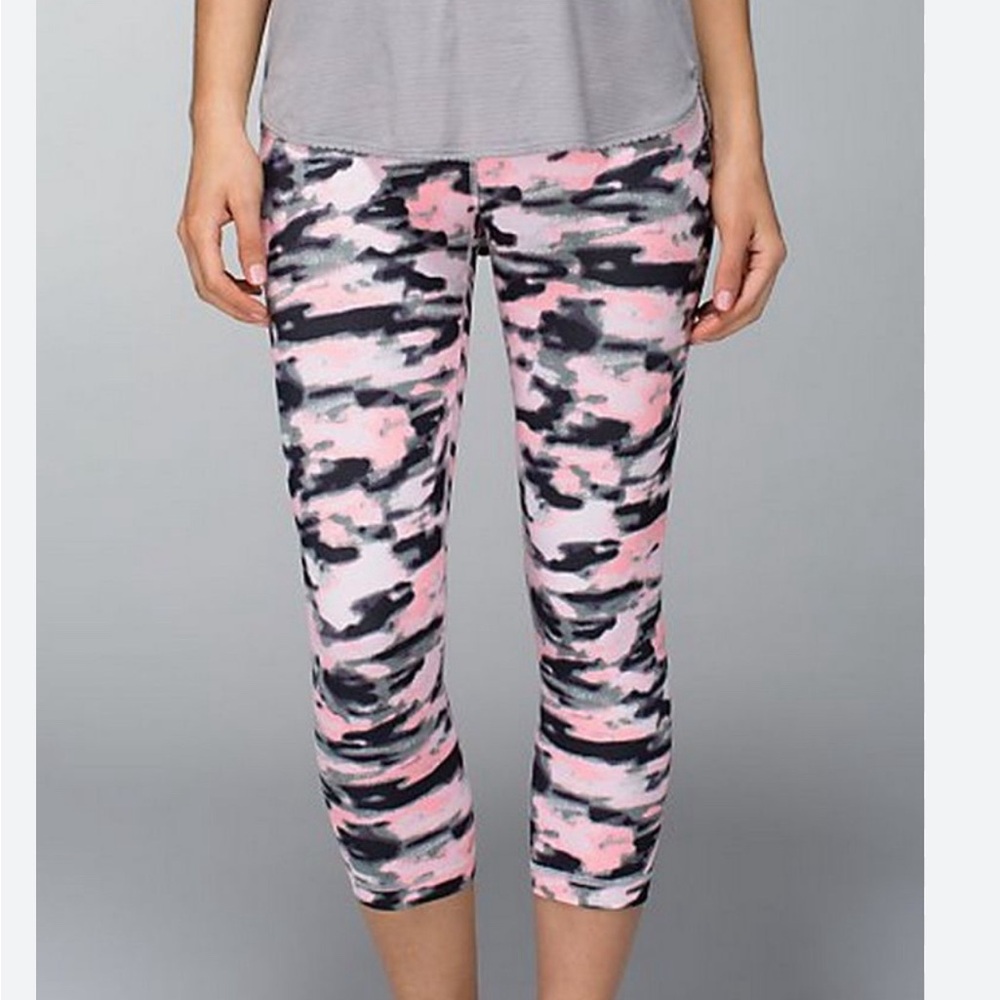 Lululemon Pink Wamo Camo crops